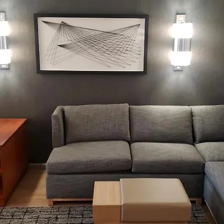 Hyatt Place Hotel 3*