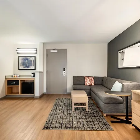 Hyatt Place Hotel 3*