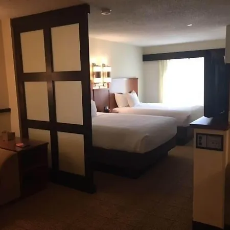 Hyatt Place Hotel 3*