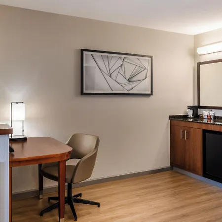 Hyatt Place Hotel 3*