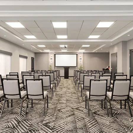 Hyatt Place Hotel 3*