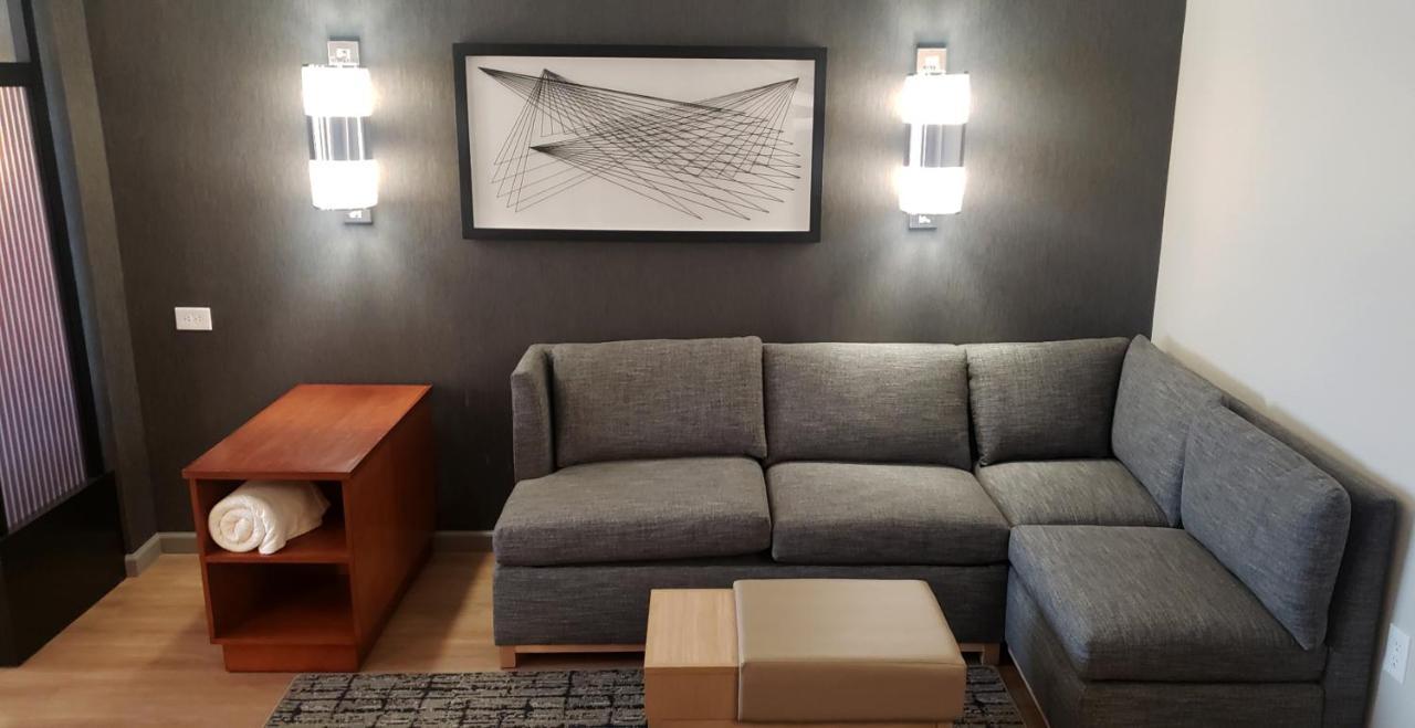 Hyatt Place Hotel 3*