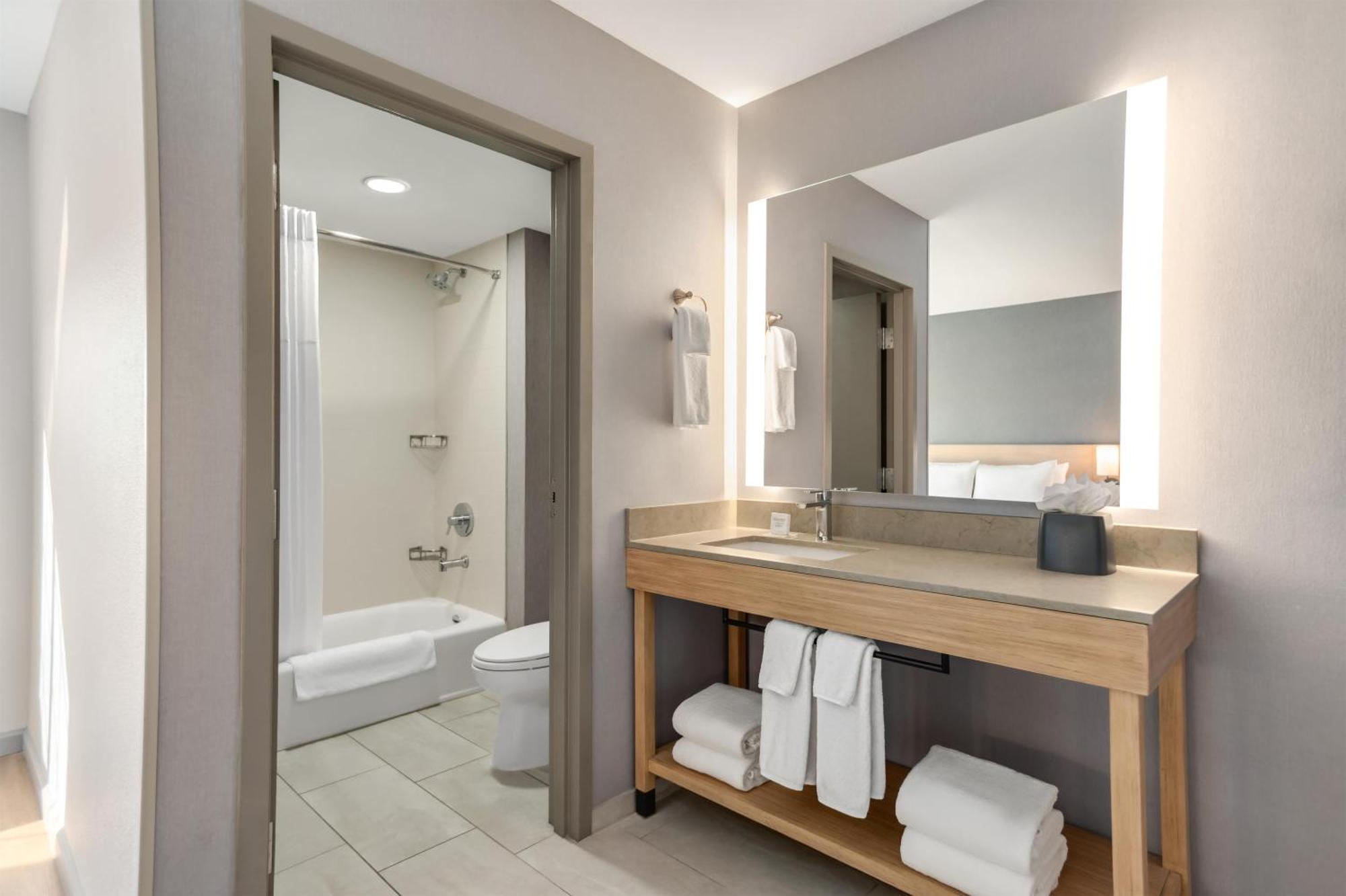 Hyatt Place Hotel 3*